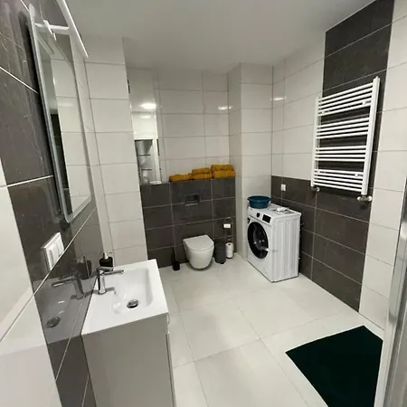 아파트 Letnia 28 *