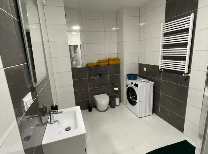 Apartment Letnia 28 *